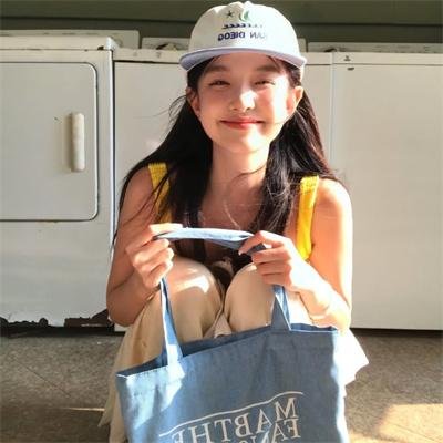 诈骗女神海报